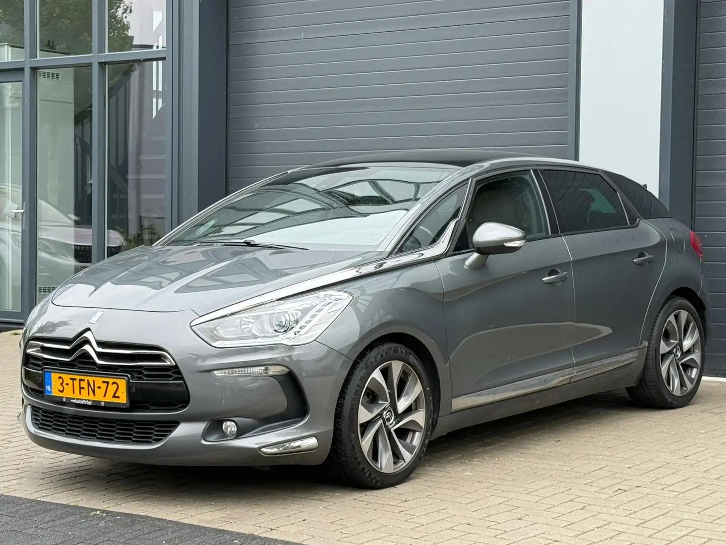 Citroen DS5 1.6 THP So Chic Massage / Pano / Trekhaak Gris - 2