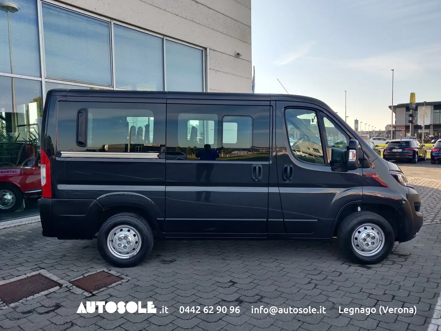 Fiat Ducato Panorama 2.3 Mjt 9 Posti Schwarz - 2