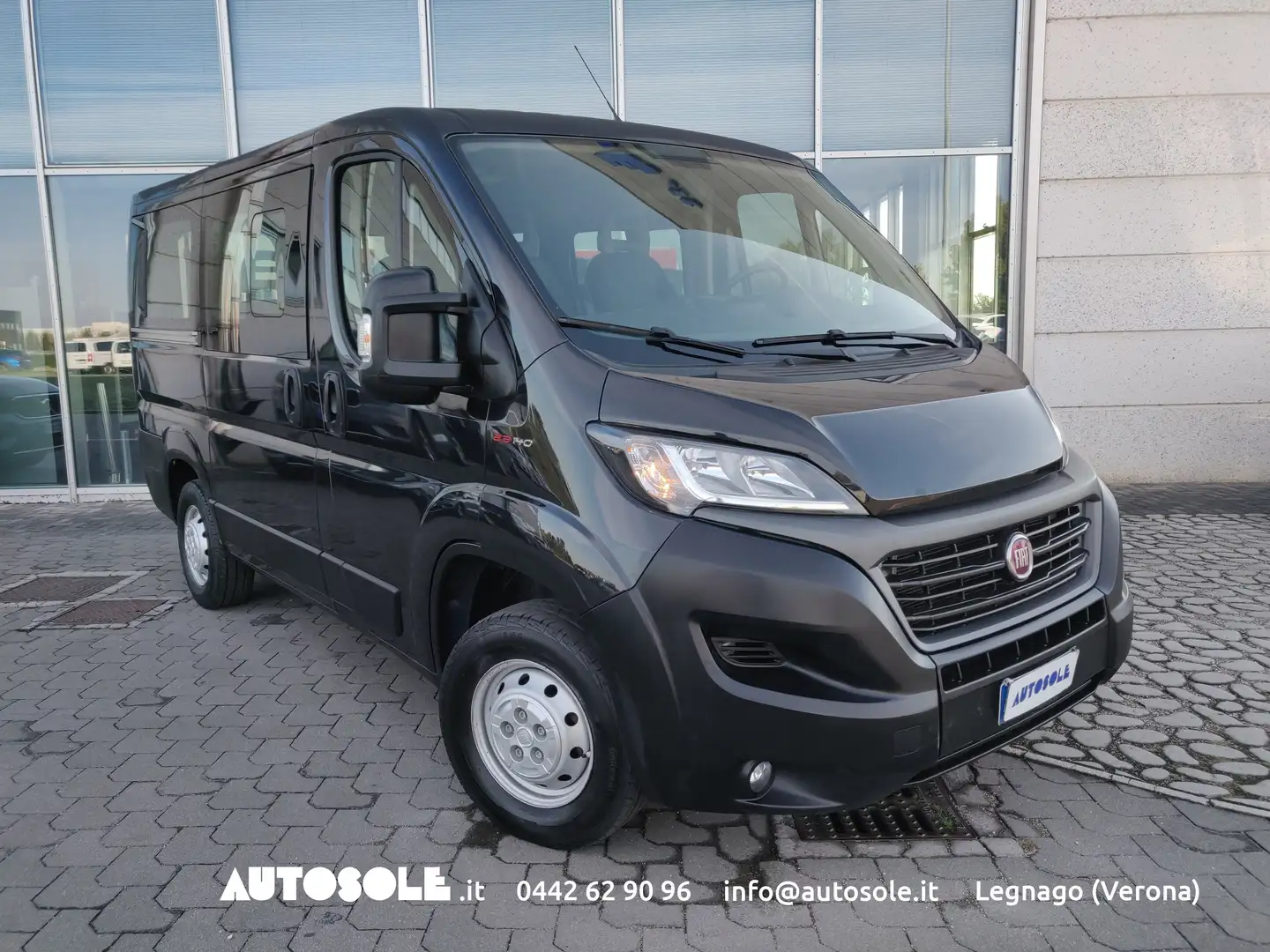 Fiat Ducato Panorama 2.3 Mjt 9 Posti Schwarz - 1
