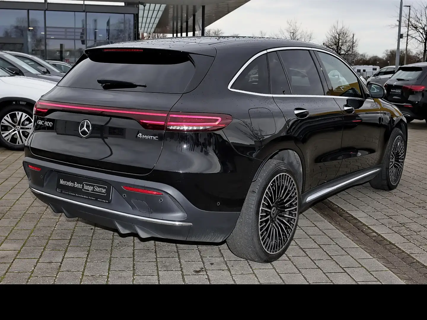 Mercedes-Benz EQC 400 4M AMG Line 360°+Allrad+M-LED+HUD Schwarz - 2