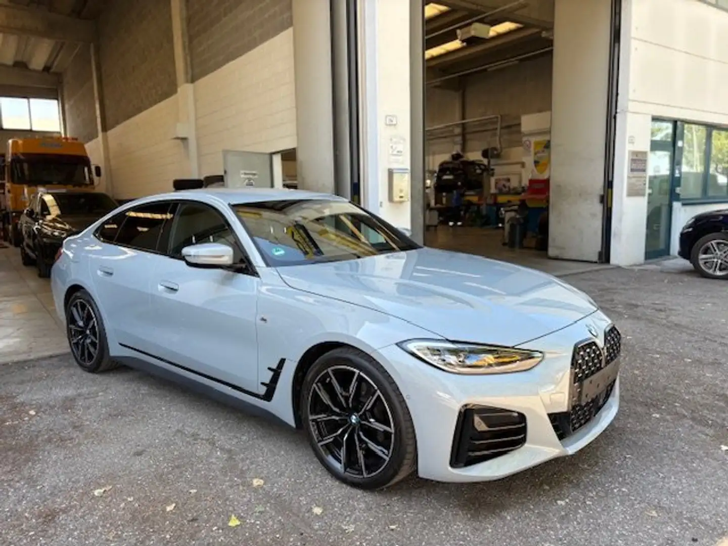 BMW 420 420d Gran Coupe mhev 48V xdrive Msport auto Grijs - 2