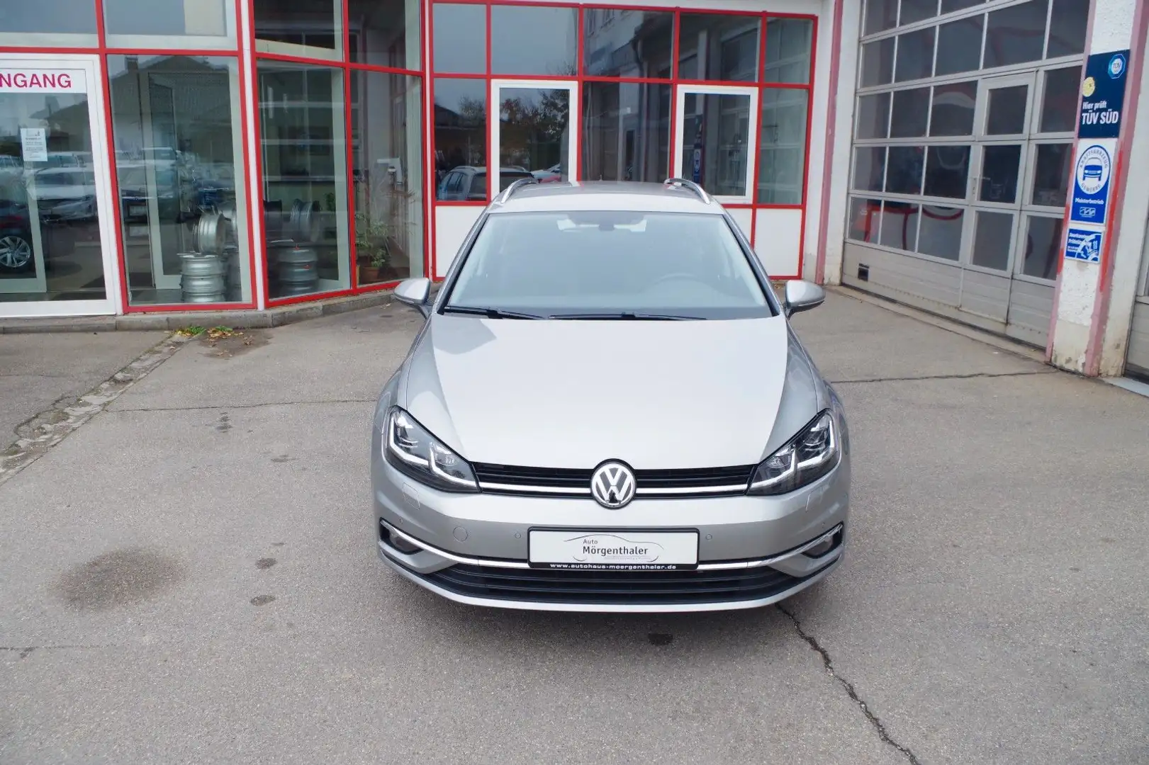 Volkswagen Golf Variant 2.0 TDI Highline, LED, Navi, ACC Grau - 2