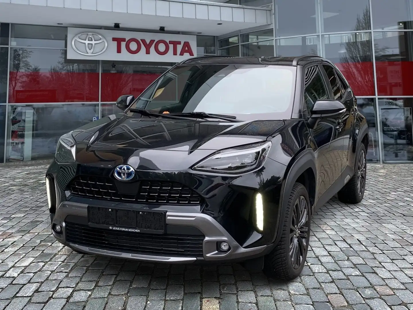 Toyota Yaris Cross 1.5 Adventure wenig KM*Allwetterreif. Schwarz - 2
