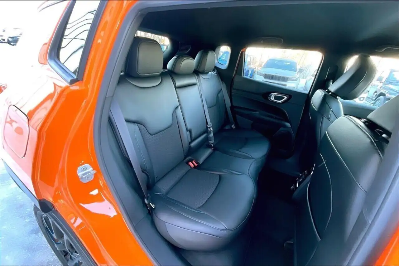 Jeep Compass снимка Jeep Compass