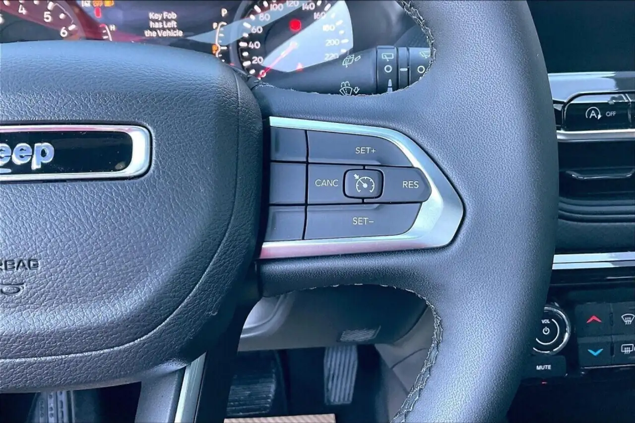 Jeep Compass снимка Jeep Compass
