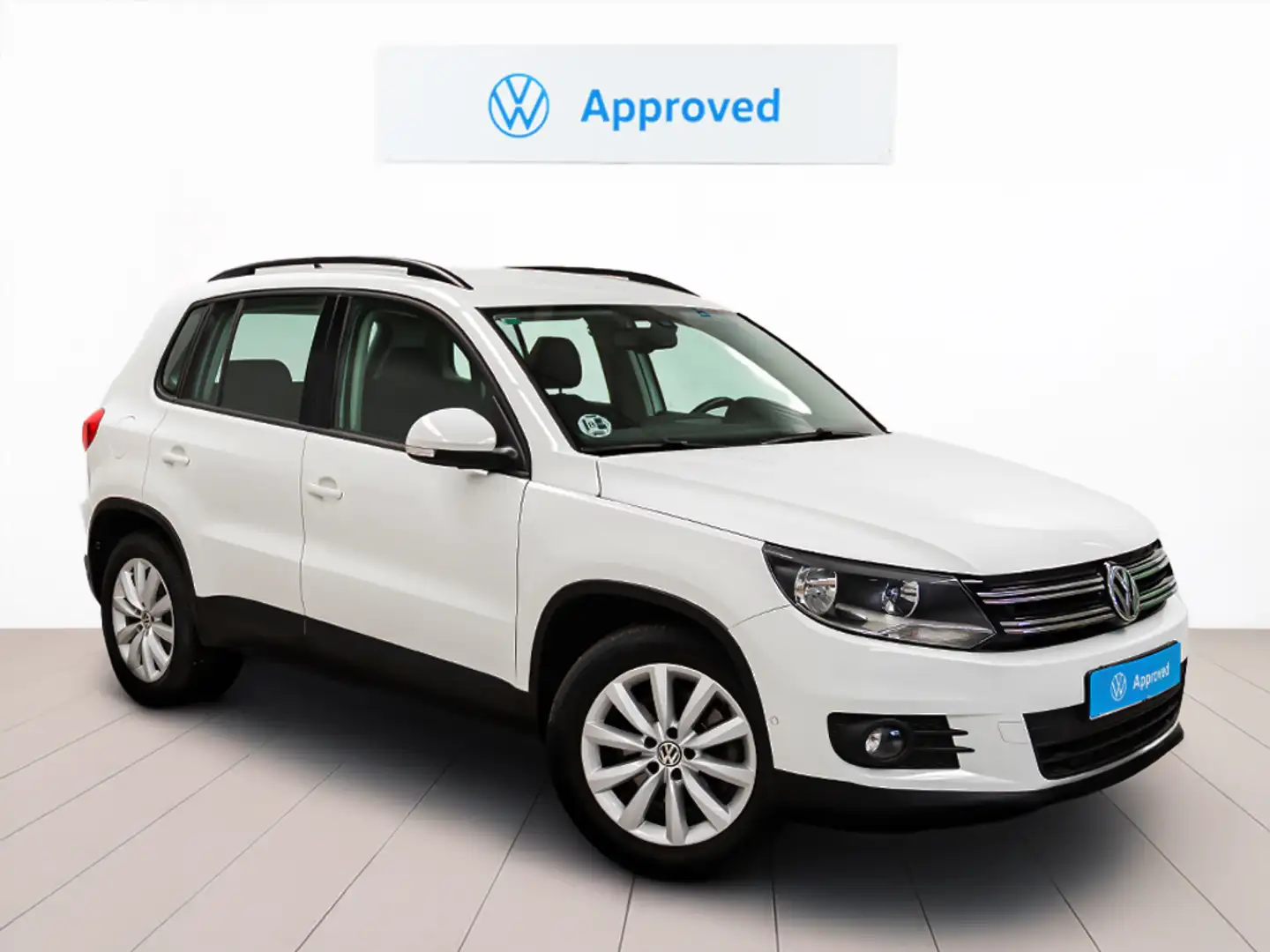 Volkswagen Tiguan 2.0TDI BMT Cross 4x2 110 Wit - 1