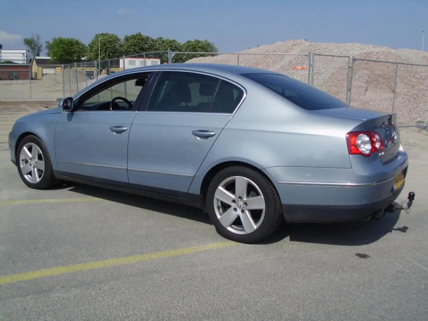 Volkswagen Passat 1.8 TFSI Comfortline 160 PK met airco Grijs - 2
