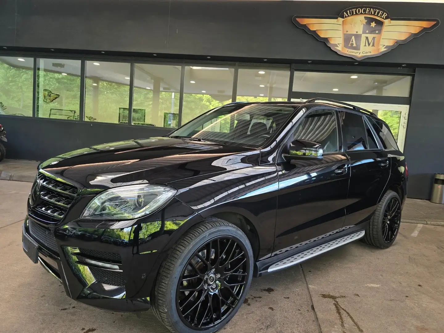 Mercedes-Benz ML 350 CDI 4Matic AMG-Line KAMERA/MEMORY/AHK/22" Noir - 1
