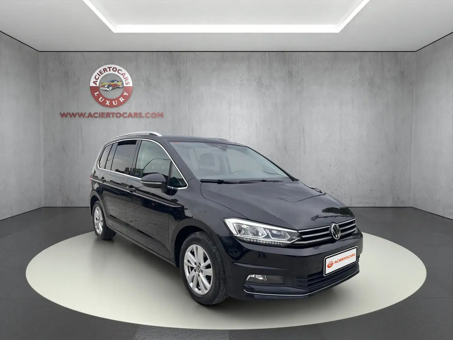 Volkswagen Touran 2.0TDI CR BMT Sport DSG7 110kW Black - 1