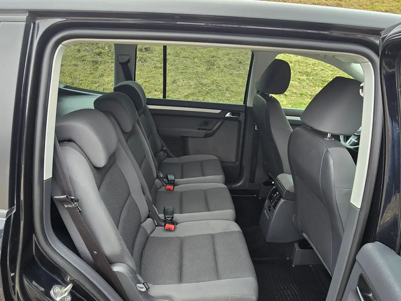 Volkswagen Touran Trendline Kredit – Bild 17