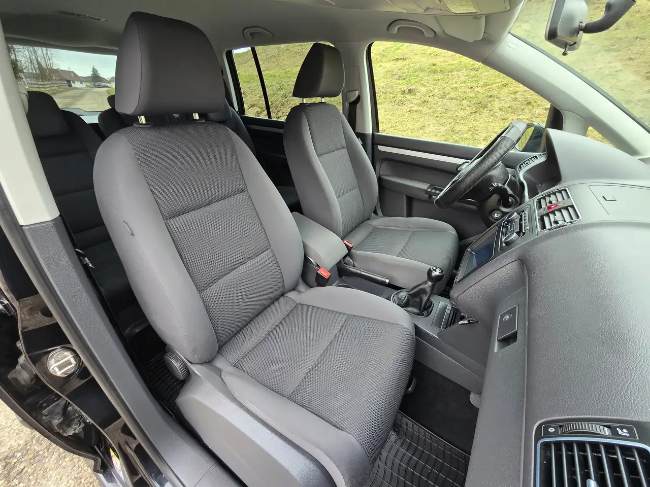 Volkswagen Touran Trendline Kredit – Bild 12