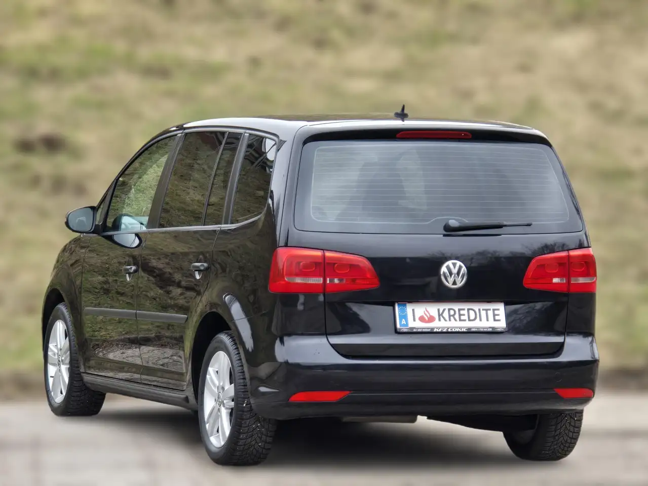 Volkswagen Touran Trendline Kredit – Bild 3