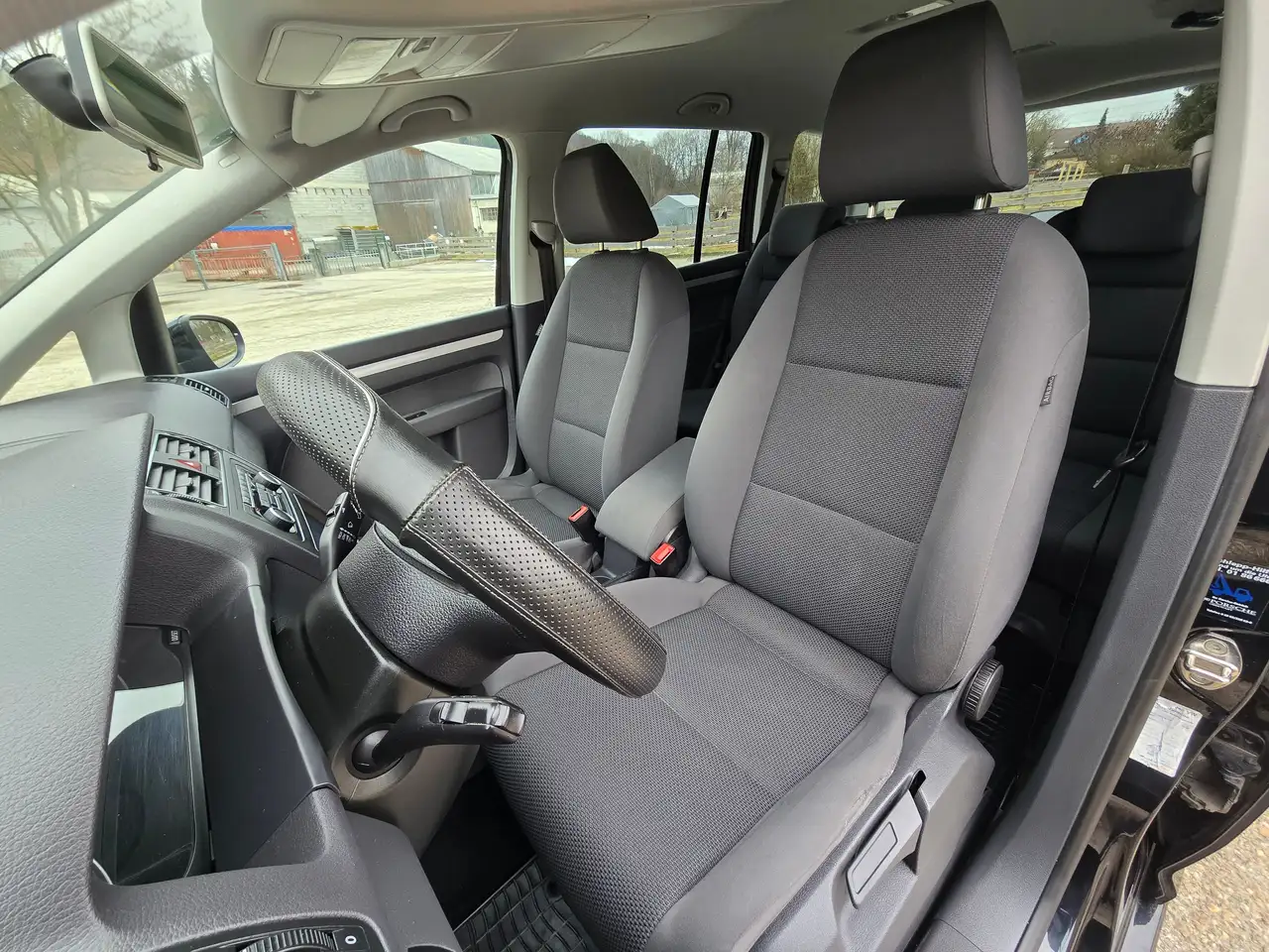 Volkswagen Touran Trendline Kredit – Bild 9