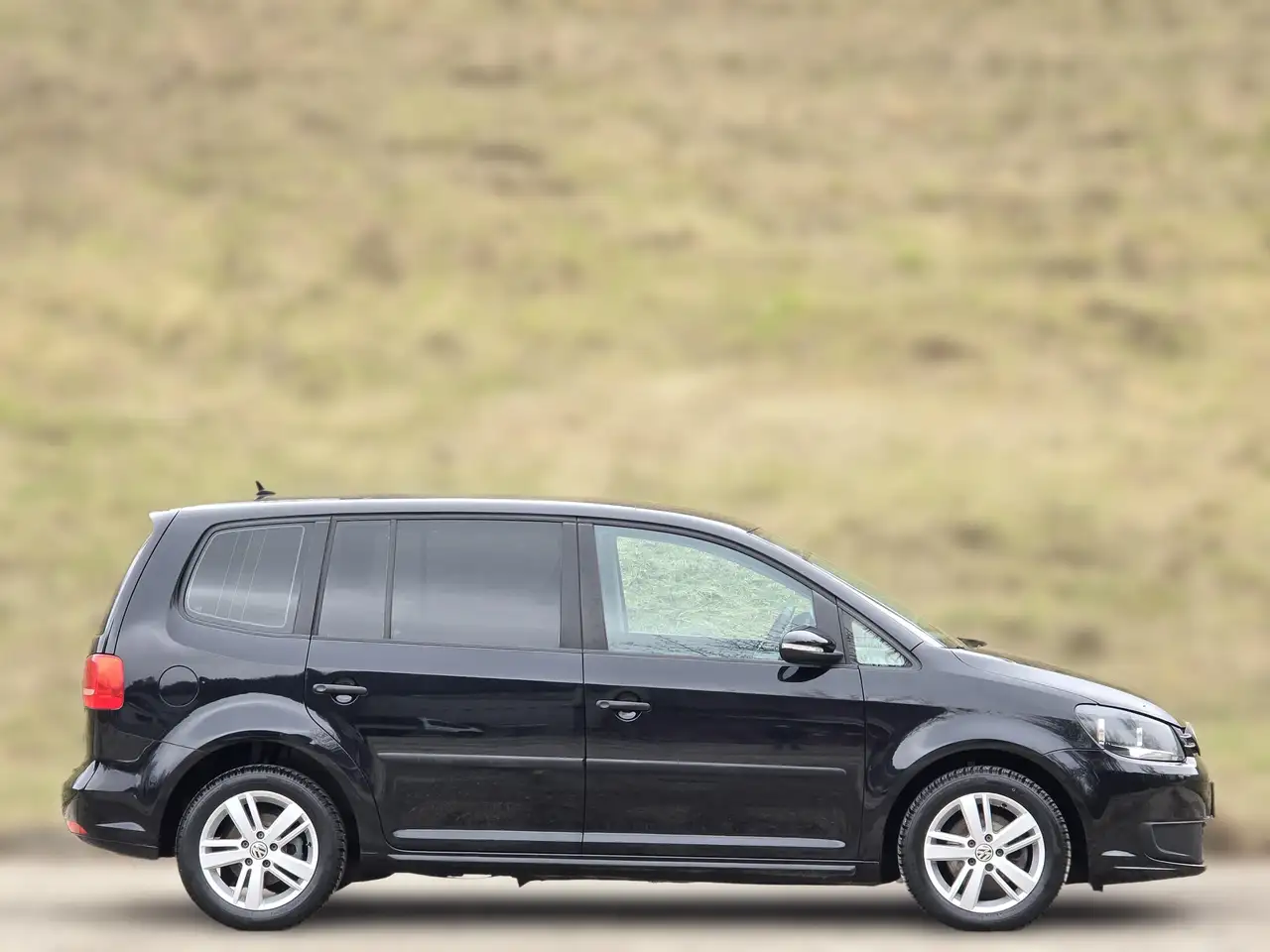 Volkswagen Touran Trendline Kredit – Bild 8