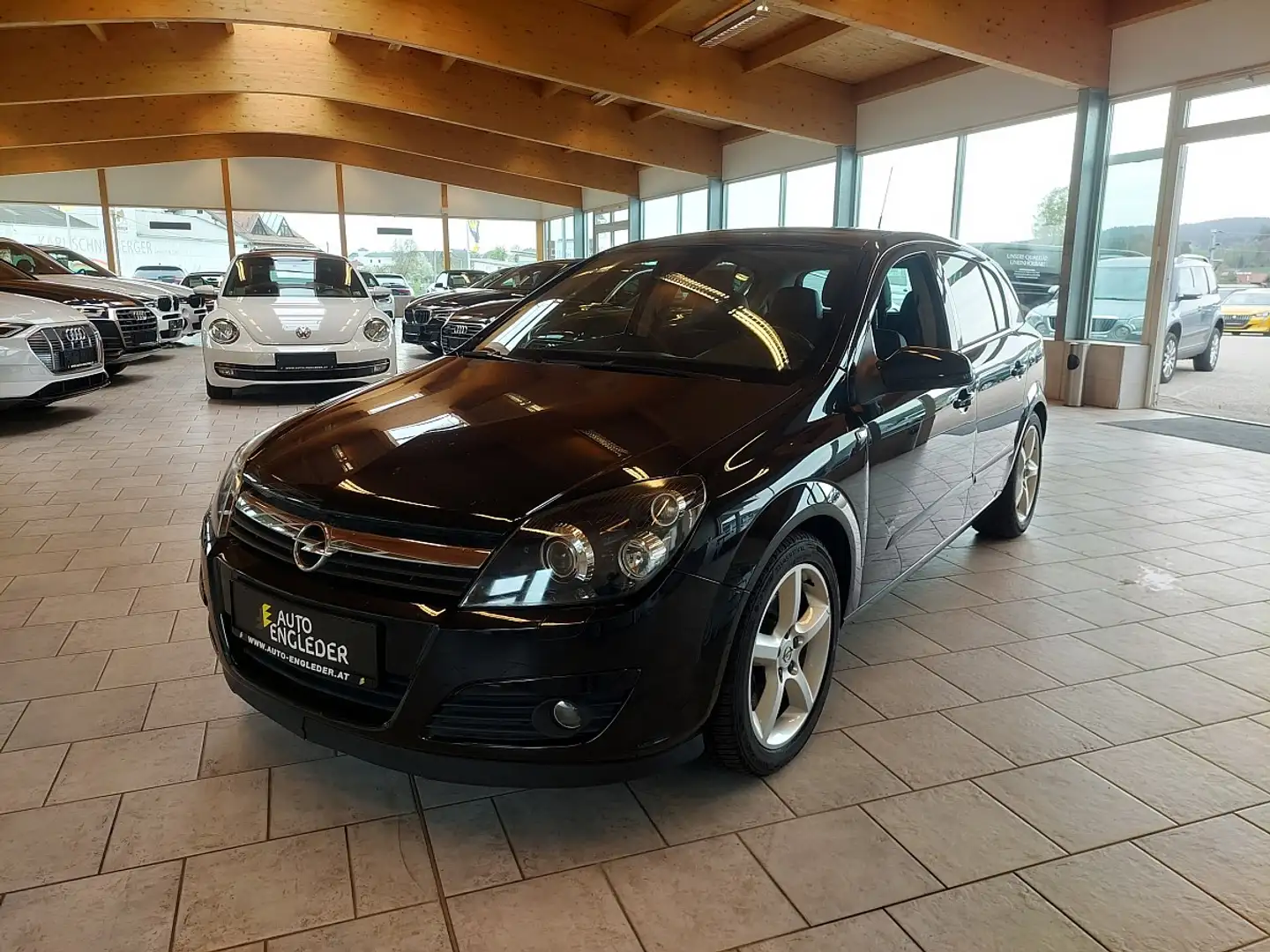 Opel Astra Cosmo Schwarz - 2