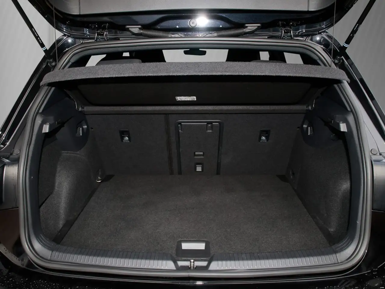 Volkswagen Golf GTD 2.0 TDI DSG Navi/Matrix/RFK 6