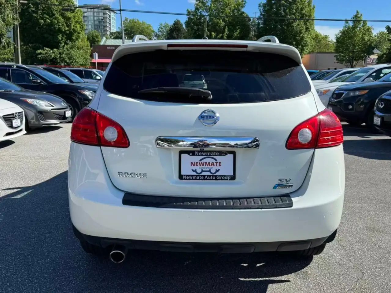 Nissan Rogue снимка Nissan Rogue