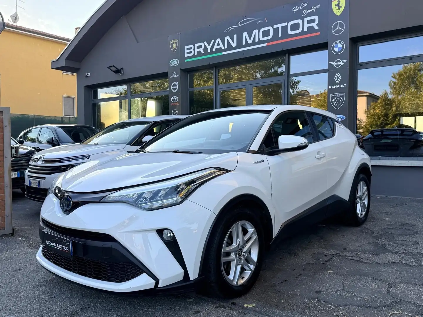 Toyota C-HR C-HR 1.8 Hybrid E-CVT Lounge Weiß - 1