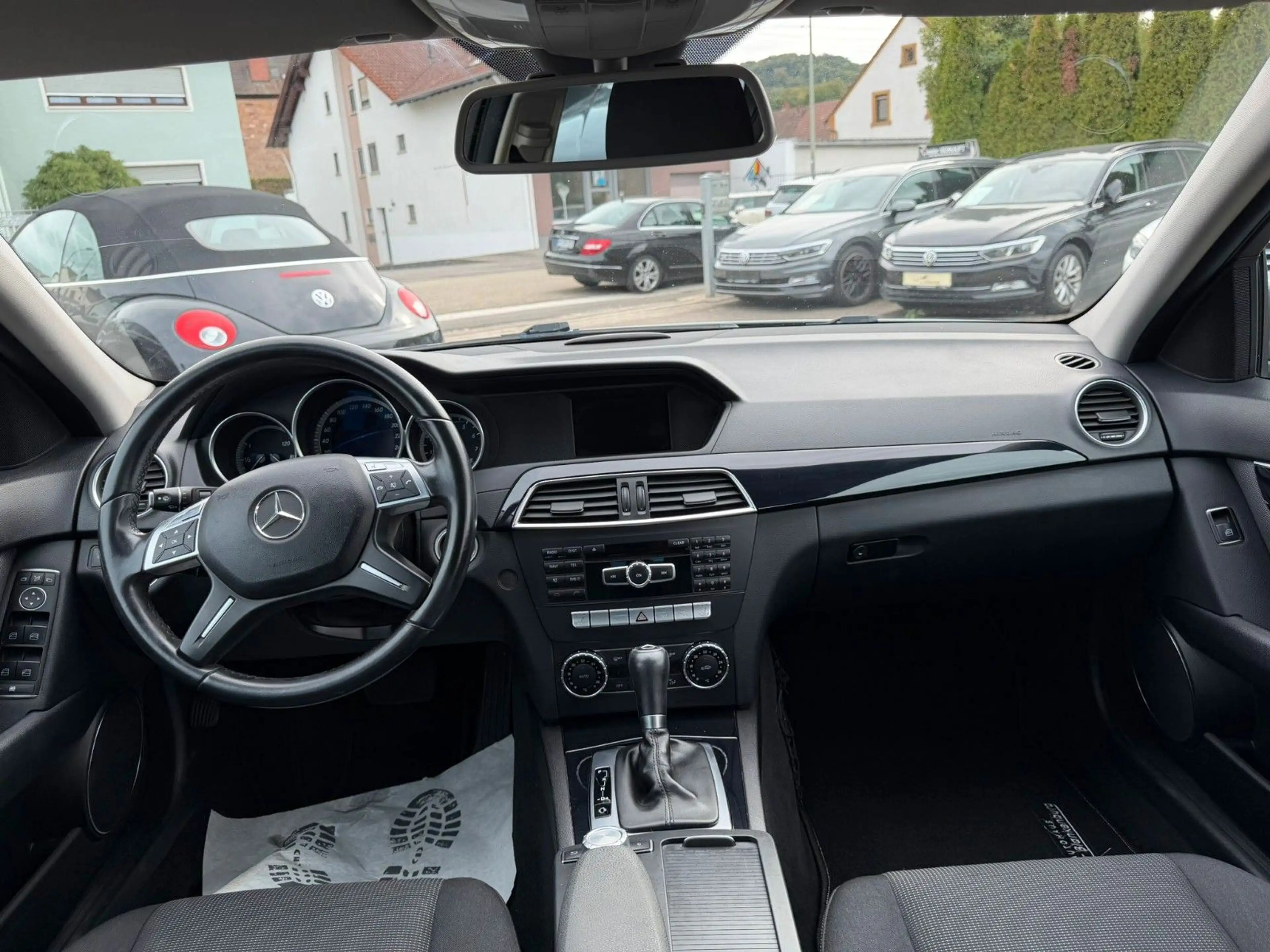 Mercedes-Benz C 180 CGI BlueEfficiency — photo 11
