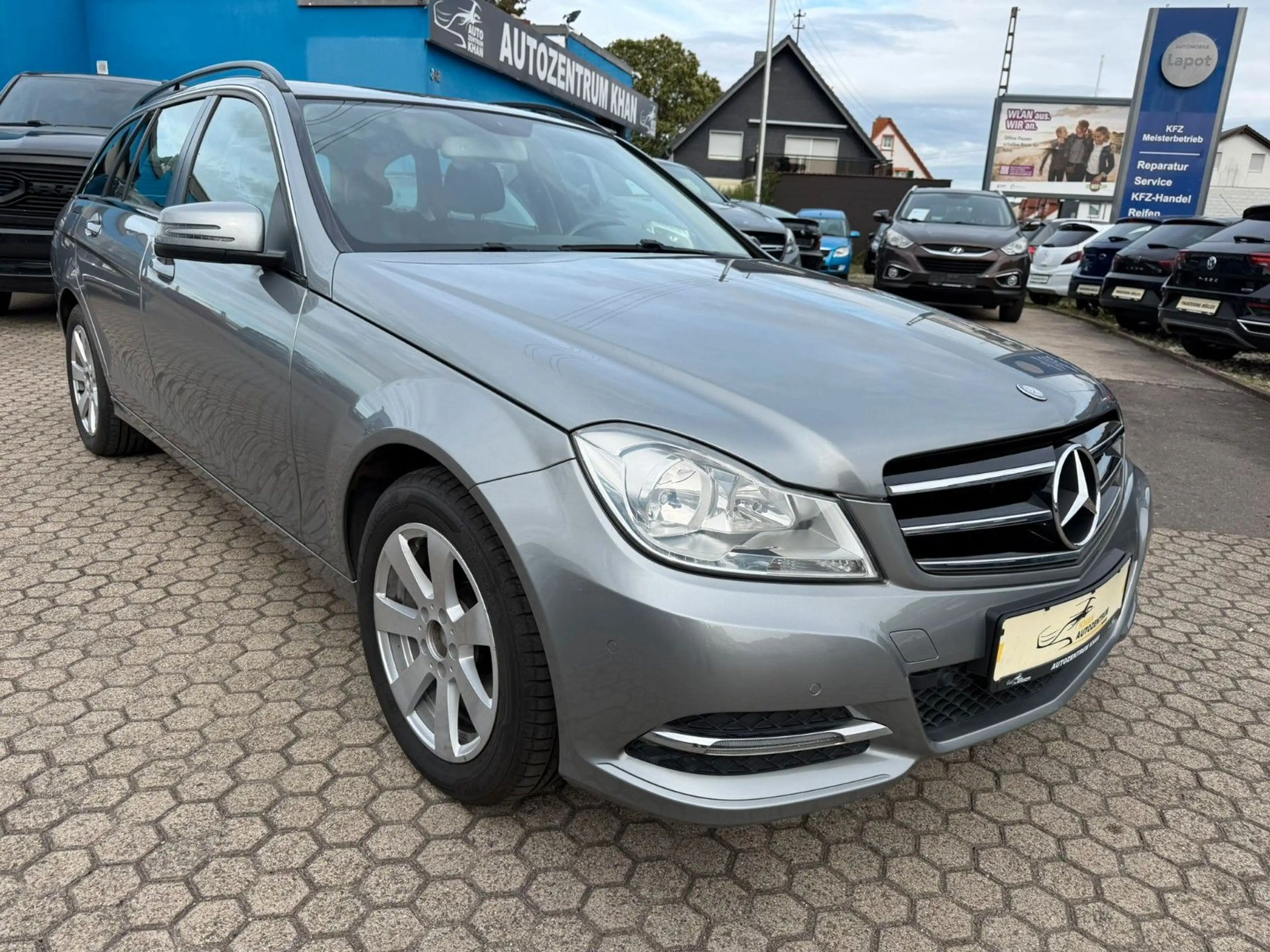 Mercedes-Benz C 180 CGI BlueEfficiency