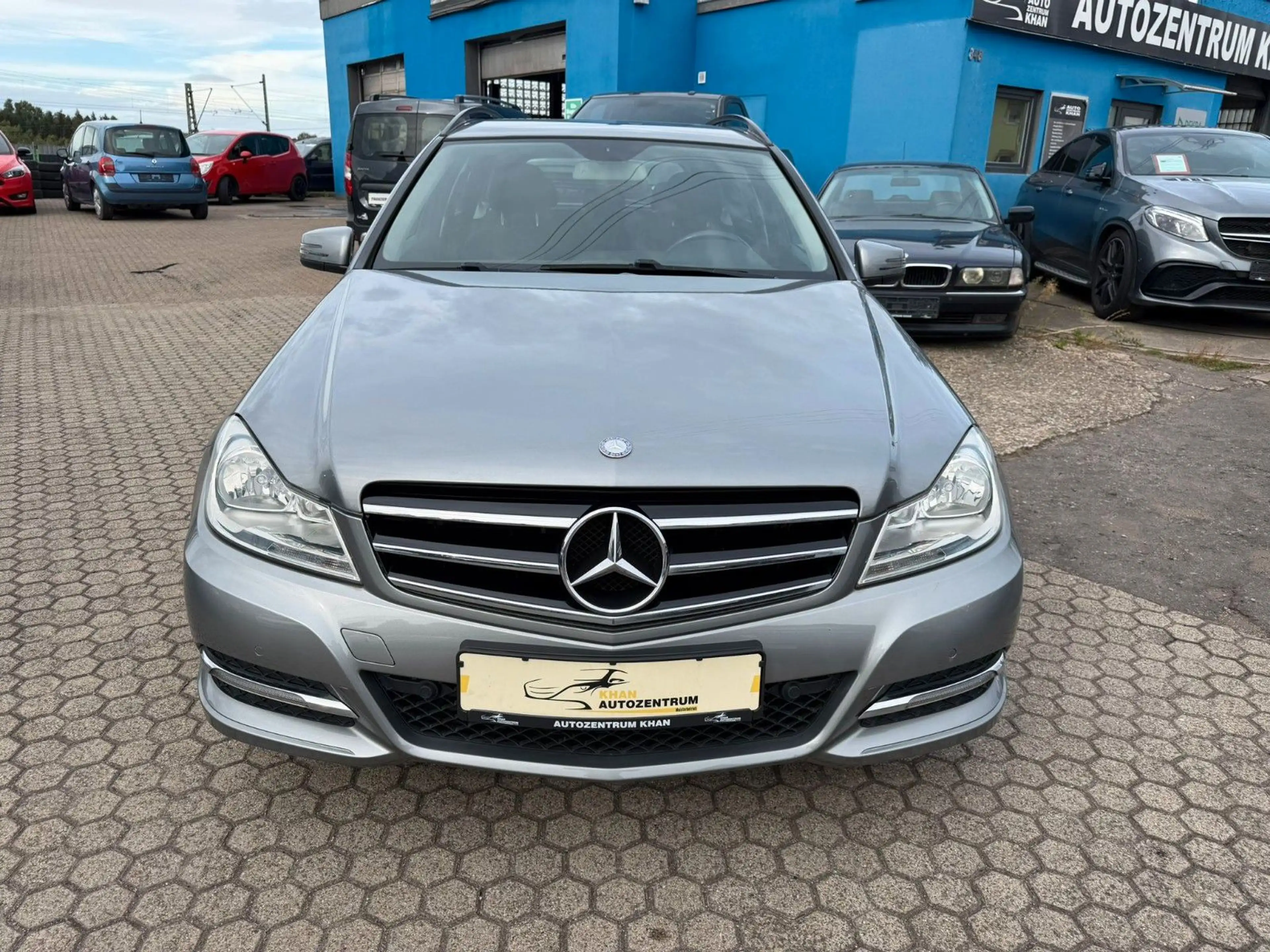 Mercedes-Benz C 180 CGI BlueEfficiency — photo 2