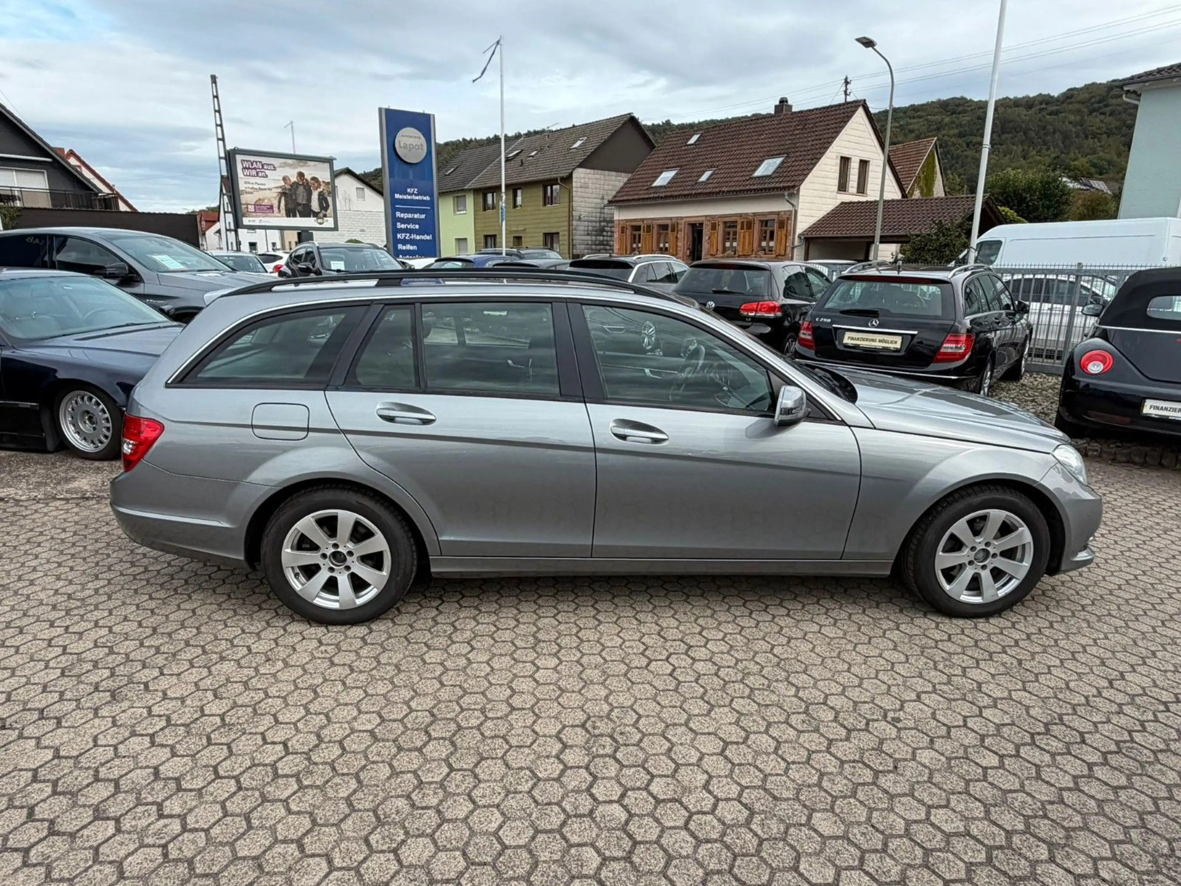 Mercedes-Benz C 180 CGI BlueEfficiency — photo 8