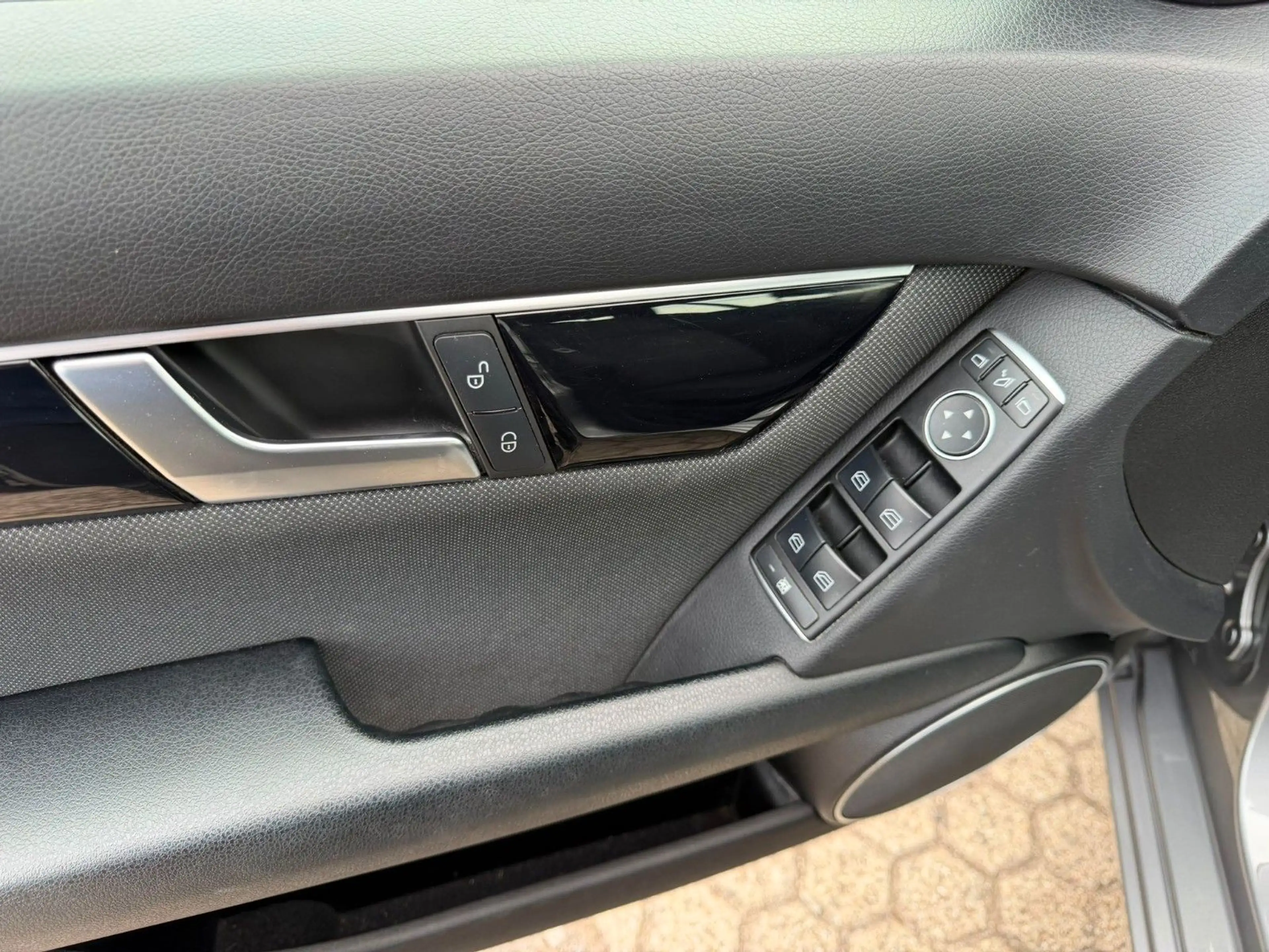 Mercedes-Benz C 180 CGI BlueEfficiency — photo 15