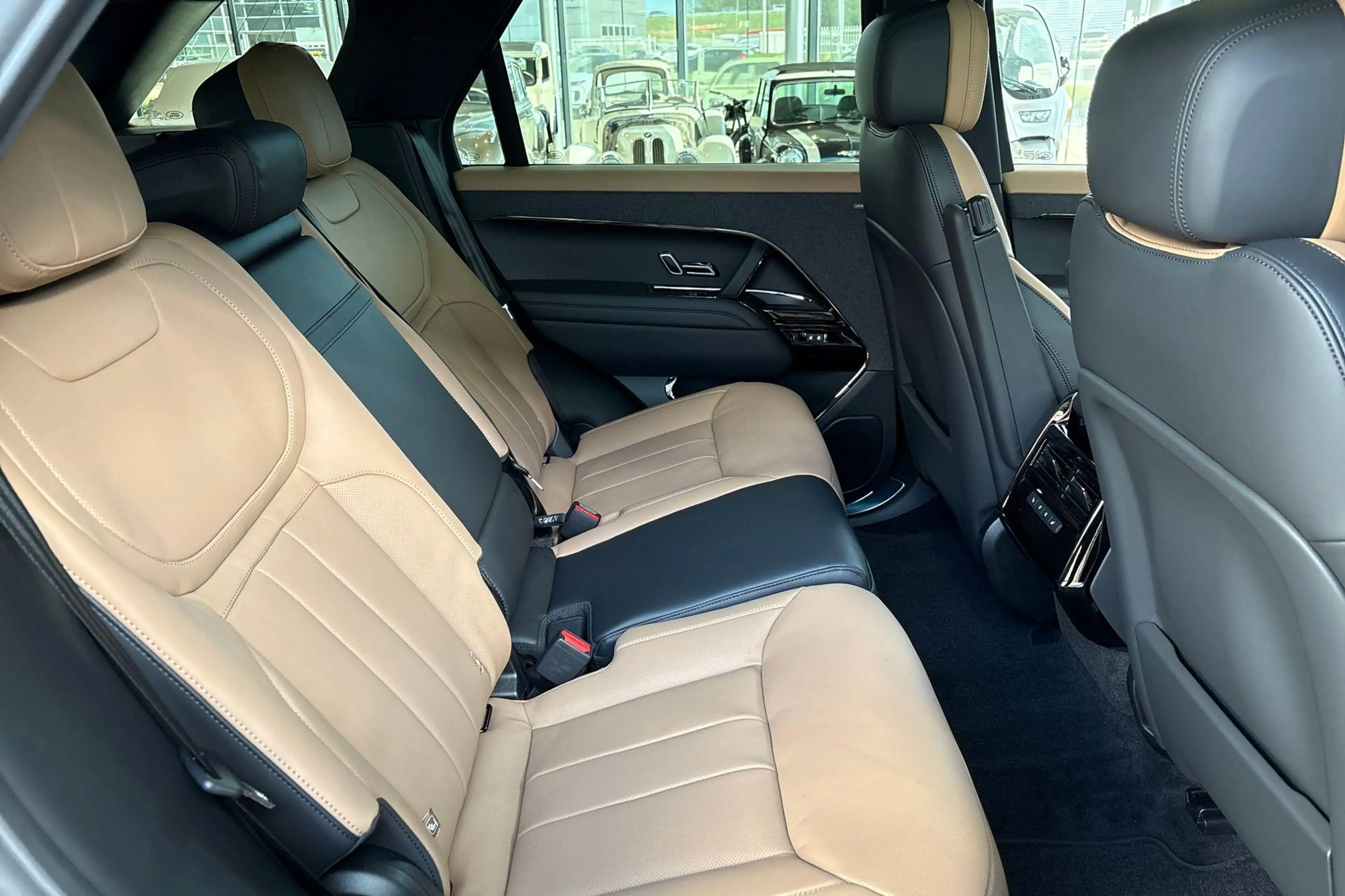 Land Rover Range Rover Sport P460e Dynamic SE | PANO | 22 INCH | STOELKOELING | — photo 14
