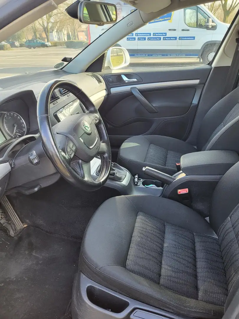 Skoda Octavia Octavia Combi 1.8 TSI Elegance Silber - 2
