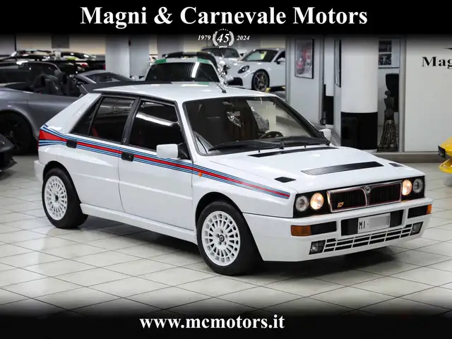 Lancia Delta HF INTEGRALE "MARTINI 5"|1 OF 400|TARGA "MI"