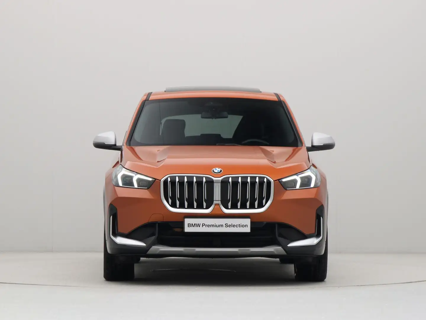 BMW X1 sDrive18i Oranje - 2