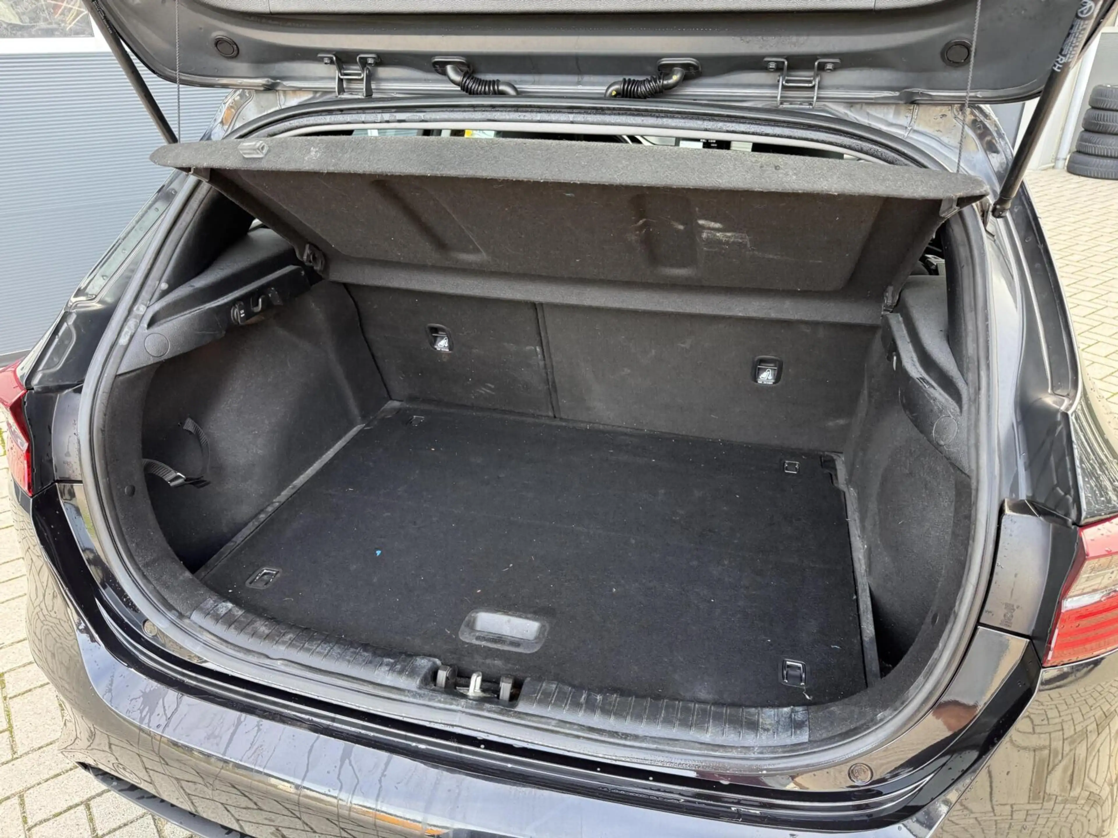 Kia Ceed / cee'd 1.0 T-GDi DynamicLine — photo 7