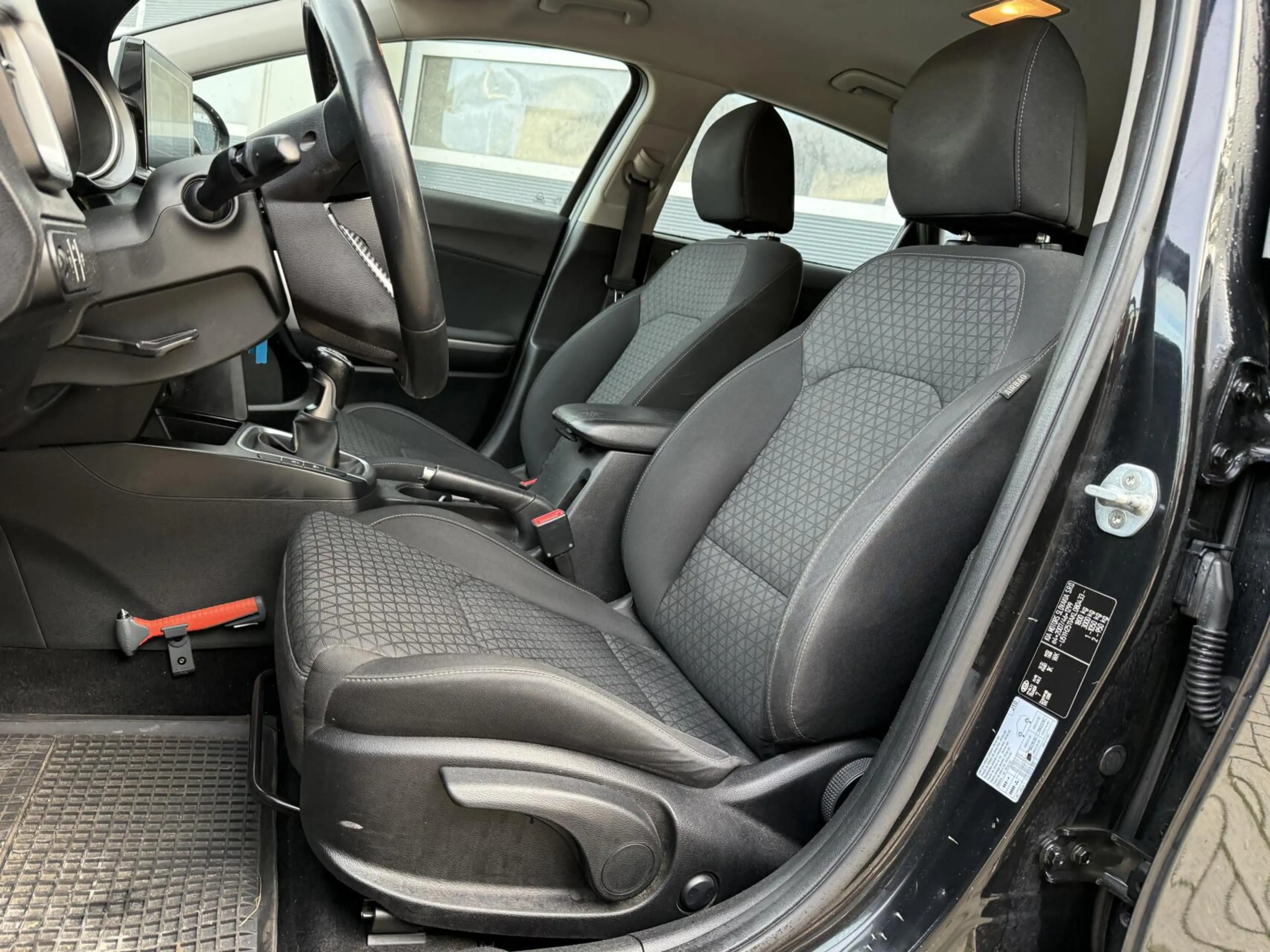 Kia Ceed / cee'd 1.0 T-GDi DynamicLine — photo 5