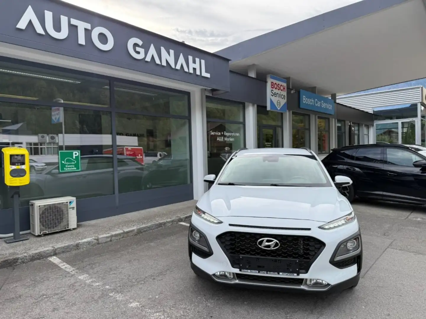 Hyundai KONA Launch 2 1,6 CRDi 4WD DCT 1104q2 Weiß - 2
