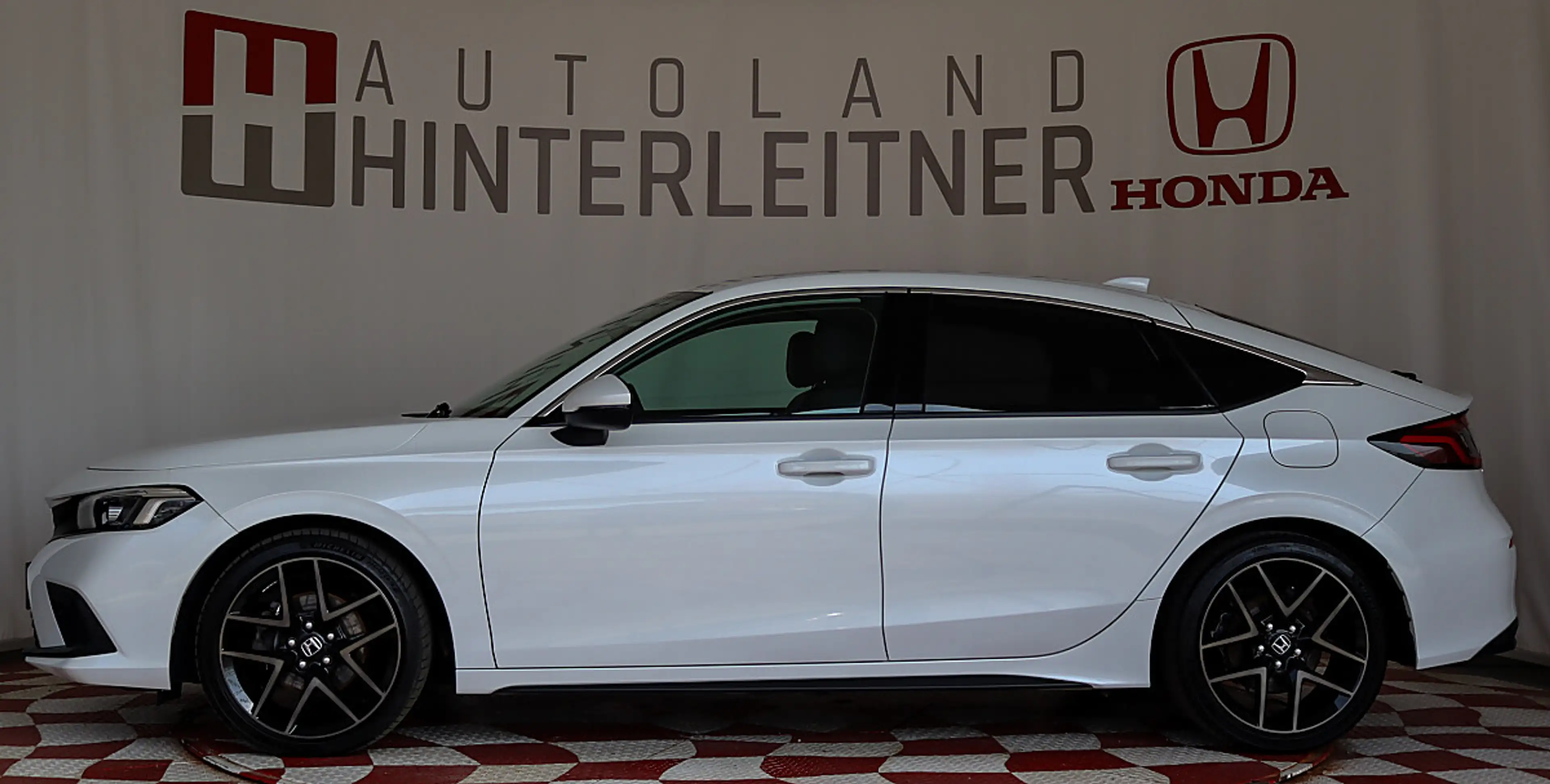 Honda Civic 2.0 i-MMD Hybrid Advance e-CVT Aut. — photo 3