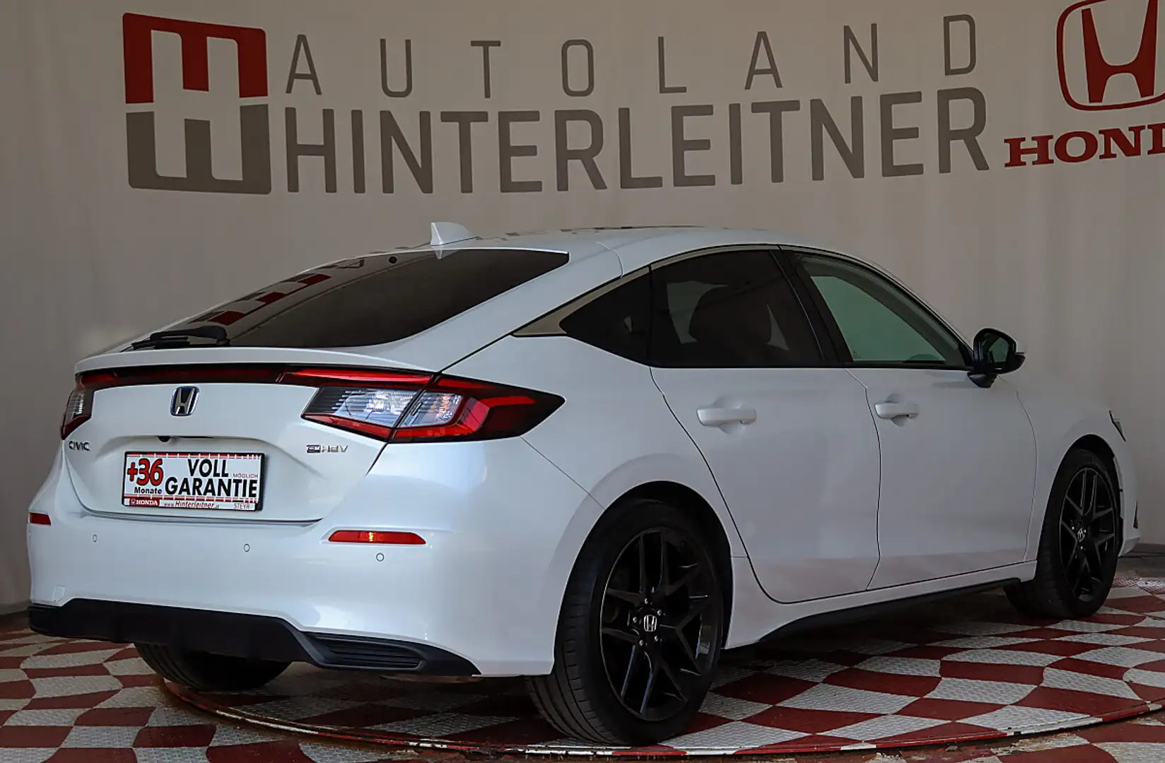 Honda Civic 2.0 i-MMD Hybrid Advance e-CVT Aut. Weiß - 2