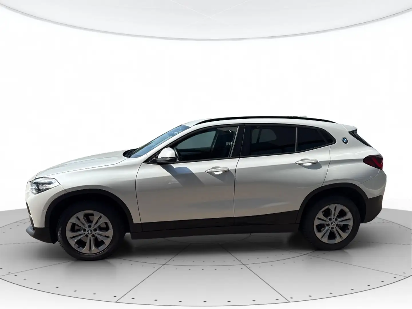BMW X2 xdrive 18d Business X auto Bianco - 2