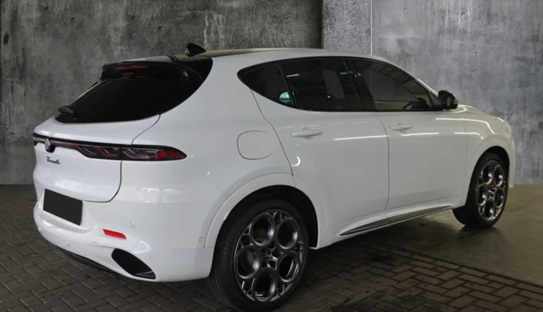 Alfa Romeo Tonale 1.5 160 CV MHEV TCT7 Tributo Italiano Bianco - 2