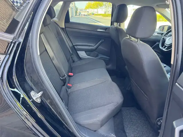Volkswagen Polo view 10