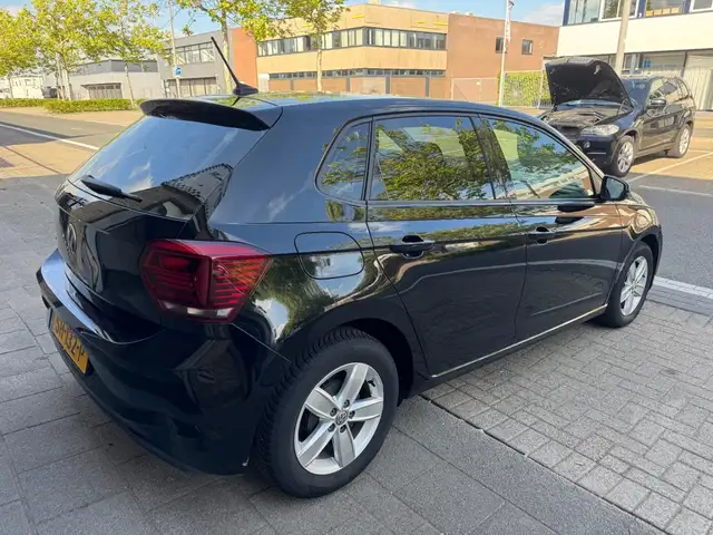 Volkswagen Polo view 6