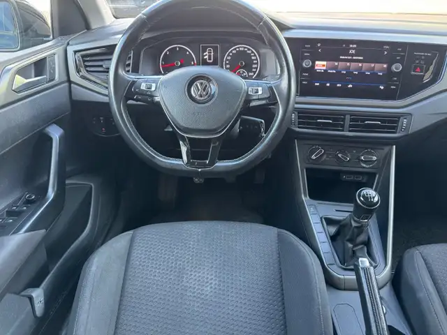 Volkswagen Polo view 2