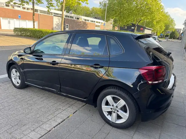 Volkswagen Polo view 8