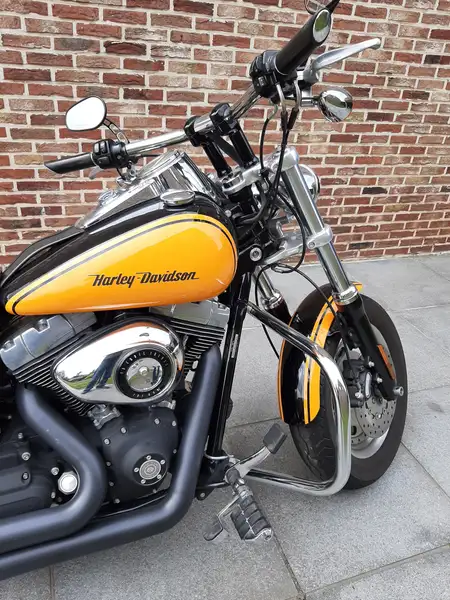 Harley-Davidson Dyna Fat Bob - foto 3