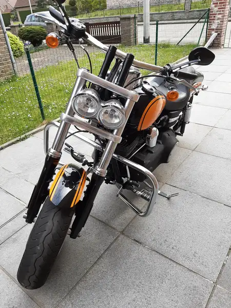 Harley-Davidson Dyna Fat Bob - foto 4