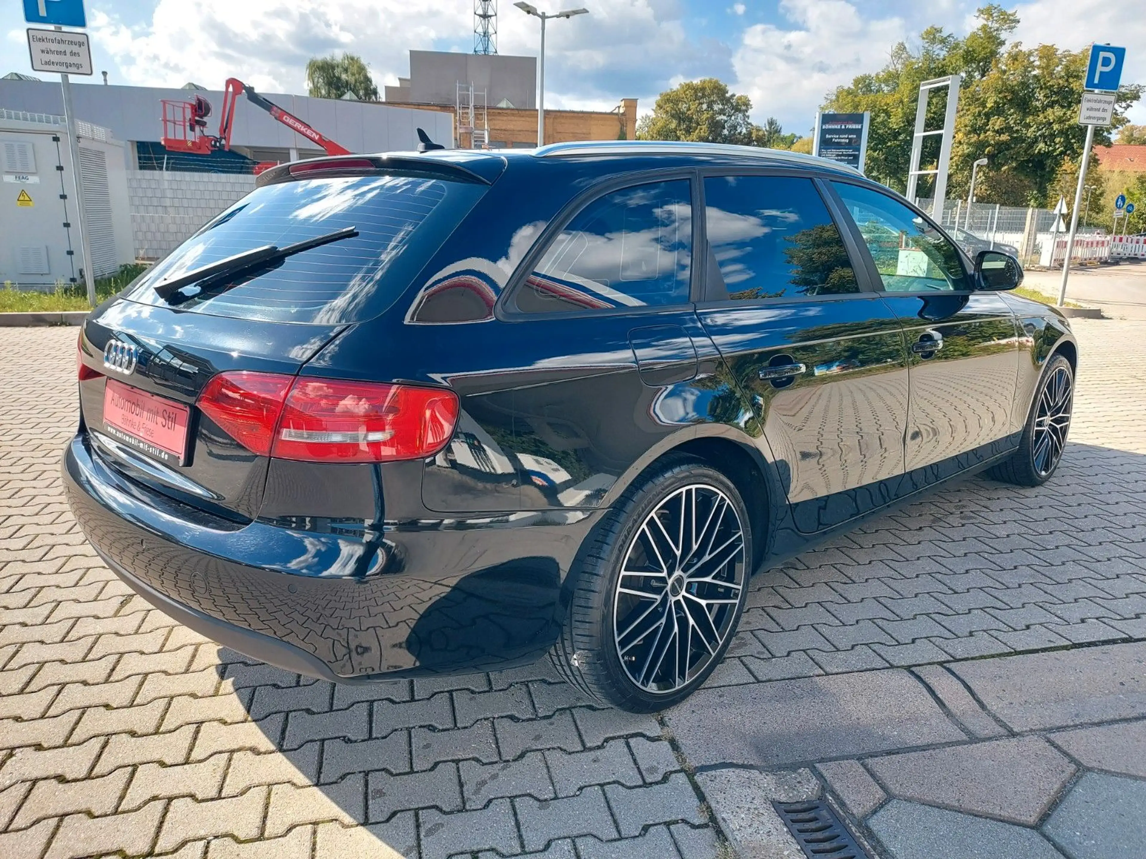 Audi A4 Avant Attraction Klima Navi PDC Tel. — photo 4
