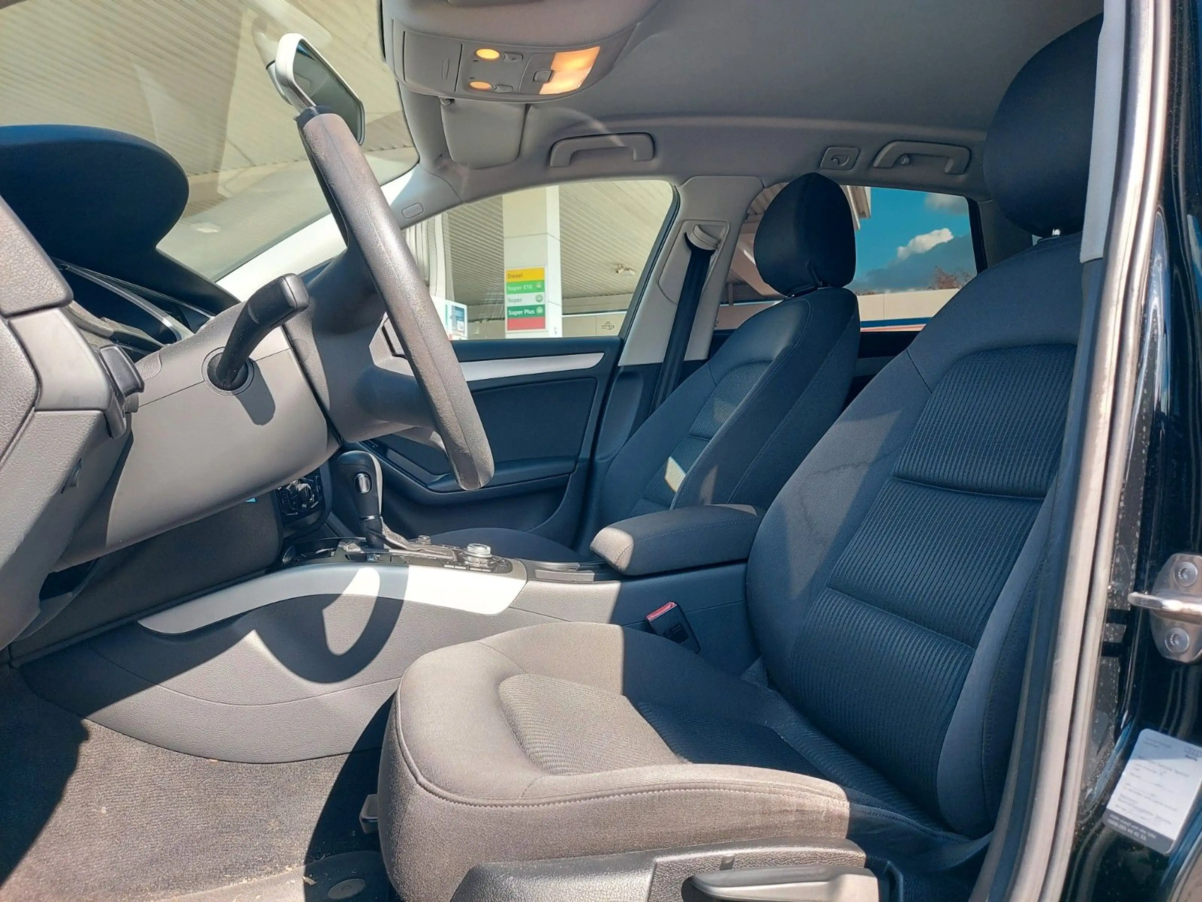 Audi A4 Avant Attraction Klima Navi PDC Tel. — photo 10