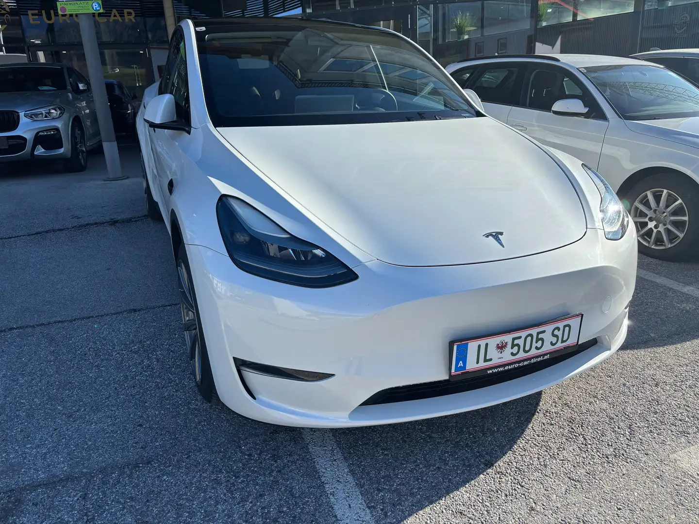 Tesla Model Y Long Range Dual AWD Weiß - 2