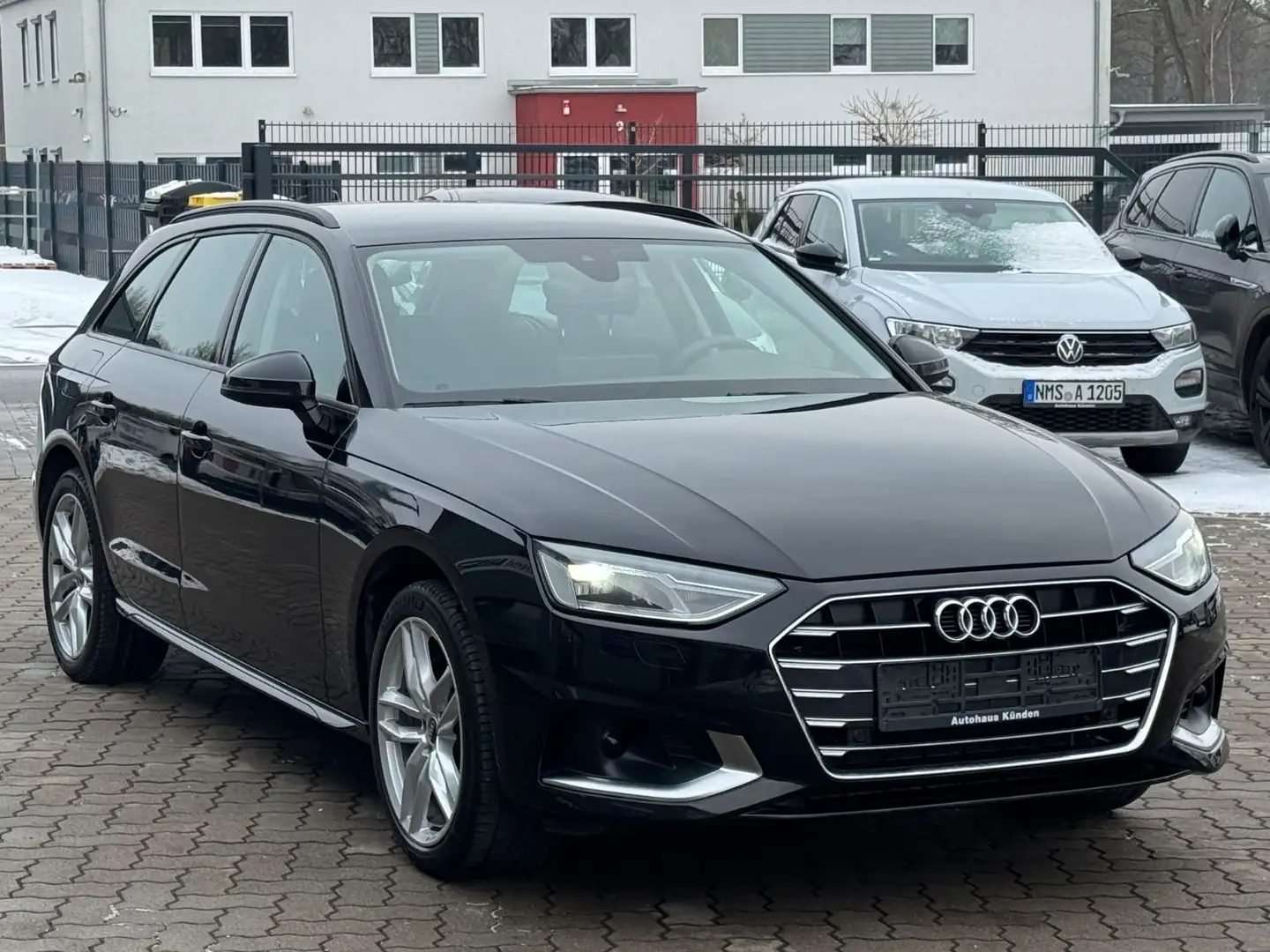 Audi A4 Avant 40 TDI advanced °ACC°VC°R-Kamera°Leder Noir - 2