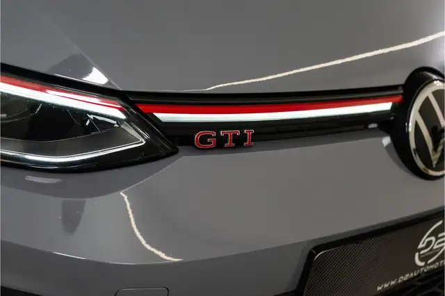 Volkswagen Golf view 11