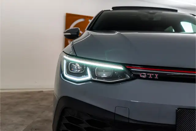 Volkswagen Golf view 9